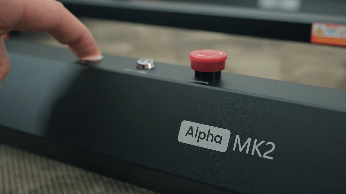 Taglio e disegno con l'Algolaser Alpha MK2