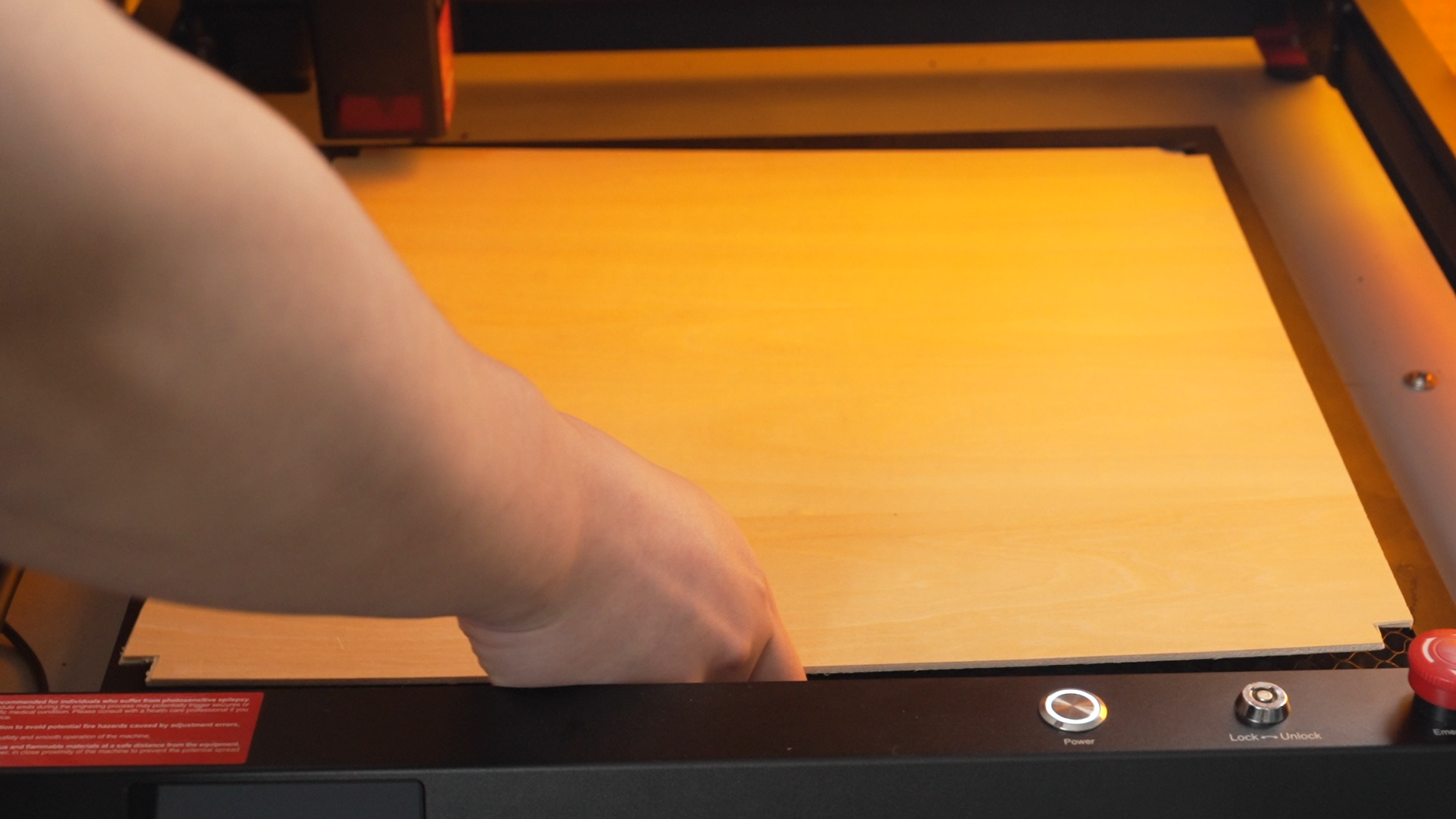 Cómo cortar con láser un hermoso espejo a partir de madera contrachapada de 3 mm 01