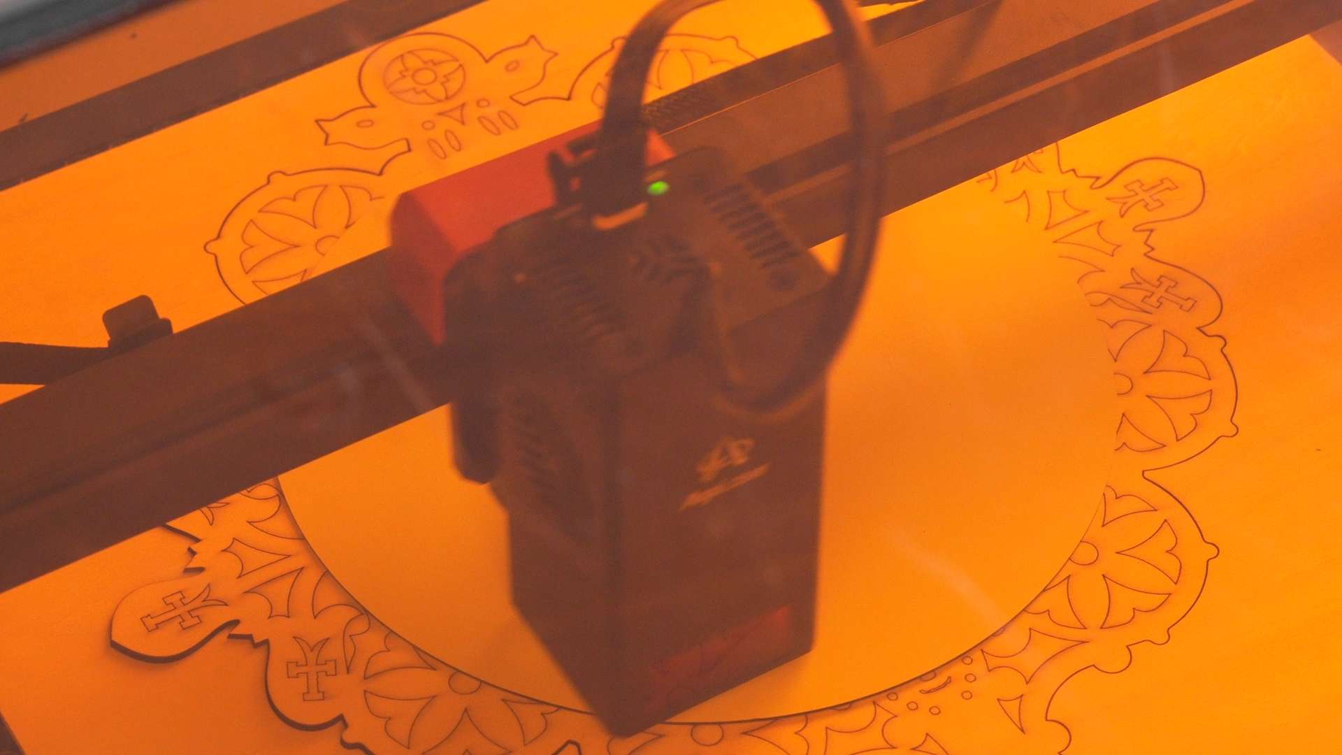 Cómo cortar con láser un hermoso espejo de madera contrachapada de 3 mm 06