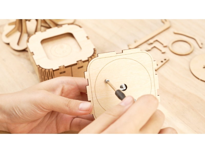 How to Laser Cut a Wooden Music Box 005