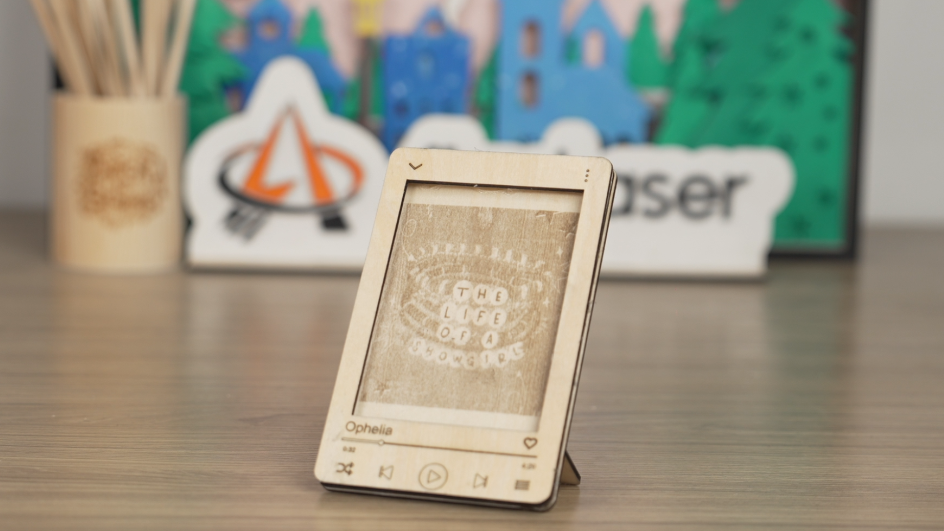 Cómo cortar con láser un atril de madera para música 00