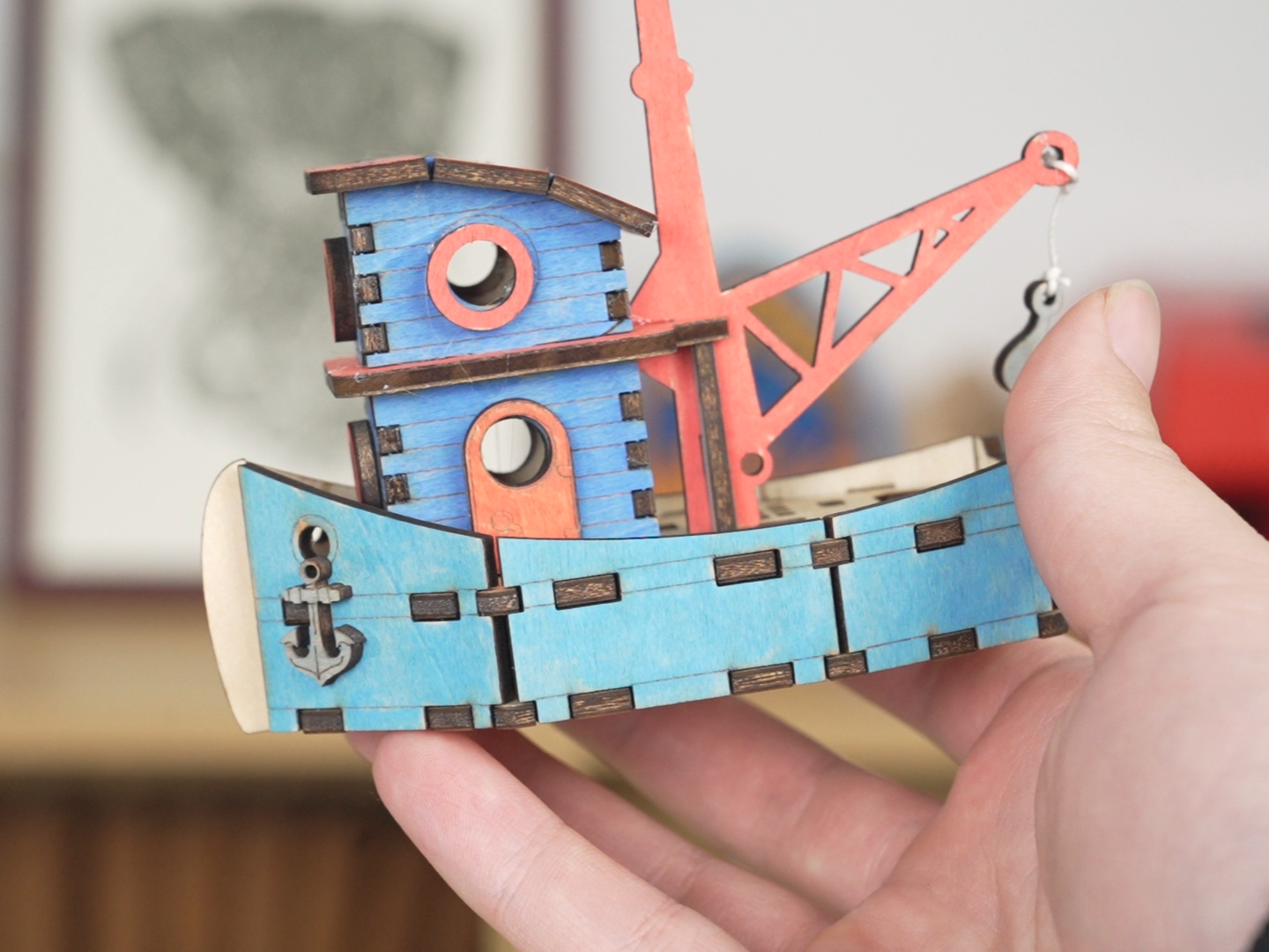 Barcos miniatura cortados con láser