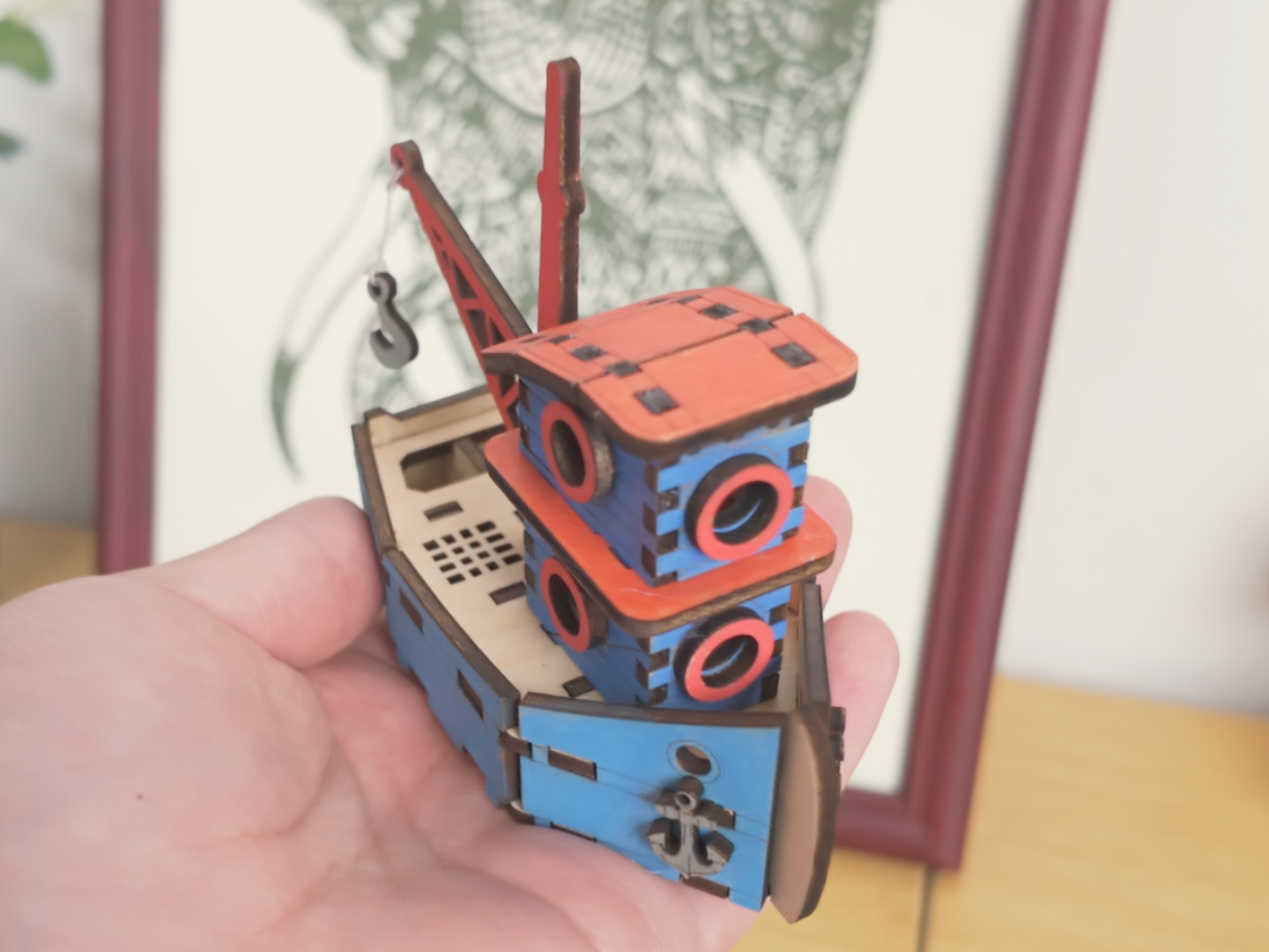 Barcos miniatura cortados con láser