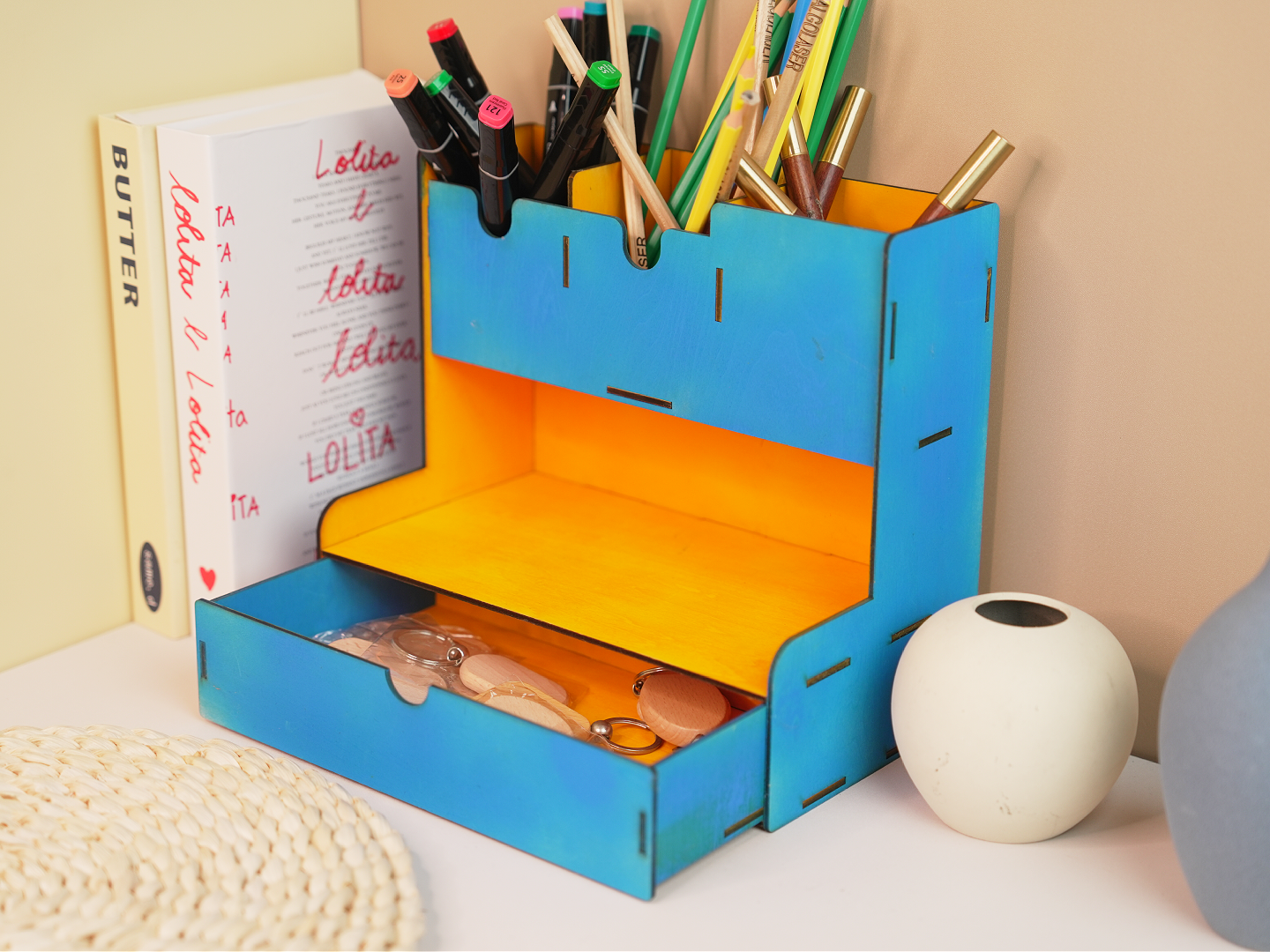 Caja de almacenamiento de madera cortada con láser