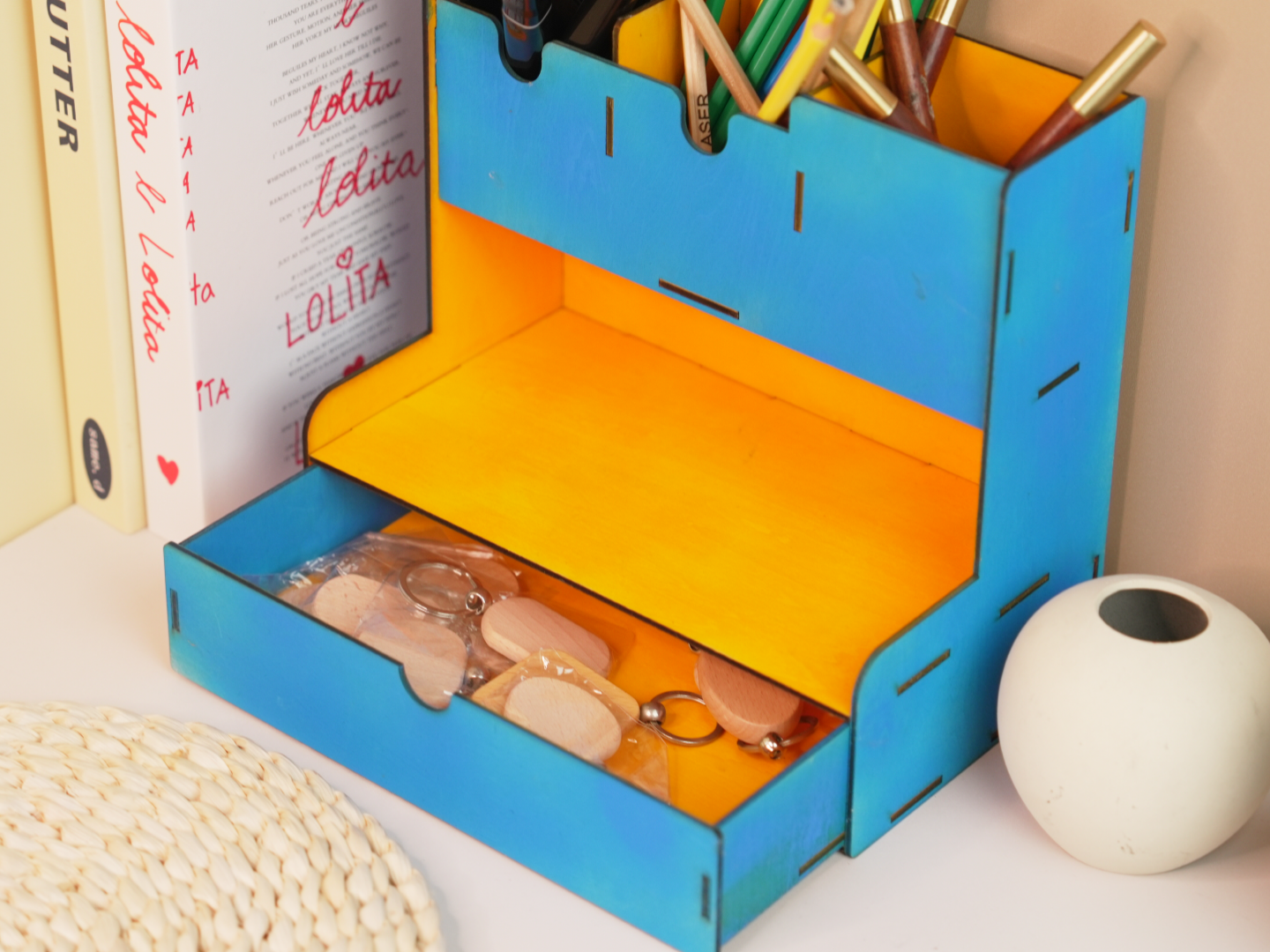 Caja de almacenamiento de madera cortada con láser