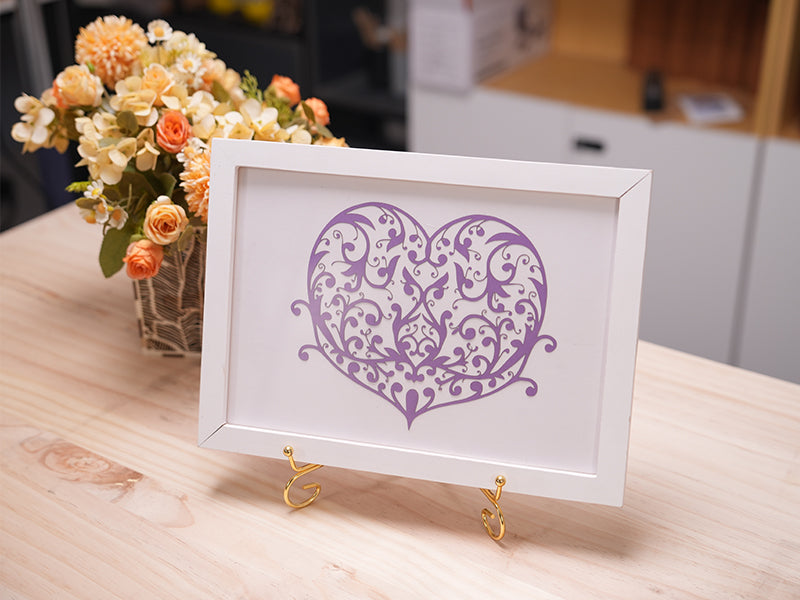 Regalos de San Valentín cortados en papel y grabados con láser