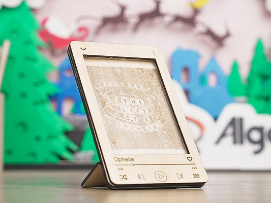 Atril de madera cortado con láser