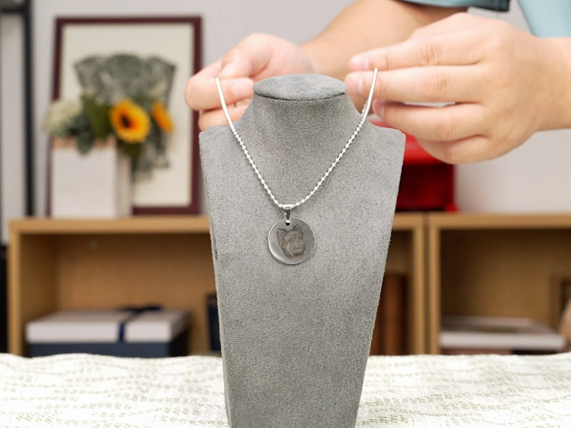 How to Laser Engrave a Metal Pet Necklace 001