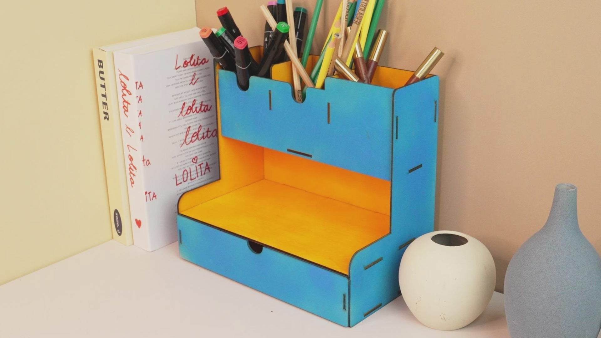Caja de almacenamiento de madera cortada con láser